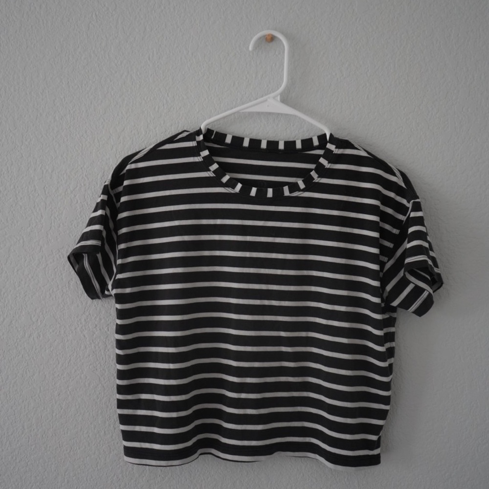 Lululemon Tee